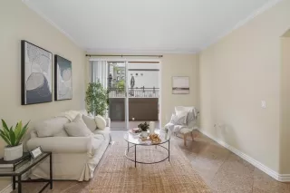 Photo #6: 230000909 Listing 