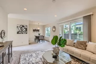 Photo #4: 230000912 Listing