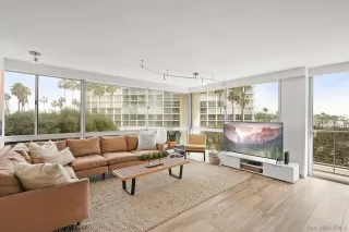 Photo #4: 230000934 Listing 