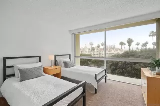 Photo #5: 230000934 Listing 