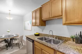 Photo #4: 230000944 Listing