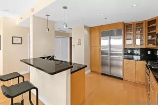 Photo #4: 230000952 Listing