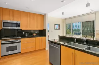 Photo #5: 230000952 Listing