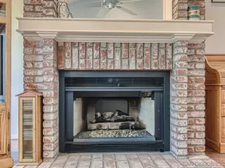 Photo #4: 230000976 Listing