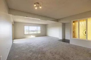 Photo #4: 230000977 Listing