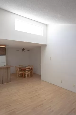 Photo #4: 230001024 Listing 