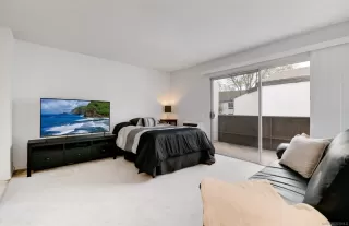 Photo #2: 230001043 Listing