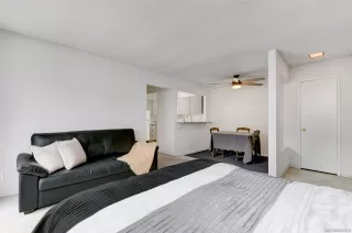 Photo #4: 230001043 Listing