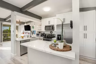 Photo #6: 230001073 Listing