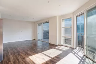 Photo #5: 230001158 Listing