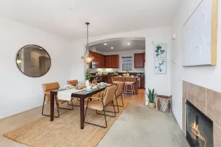 Photo #3: 230001297 Listing