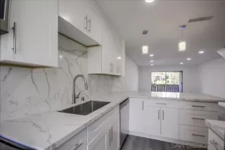 Photo #5: 230001400 Listing