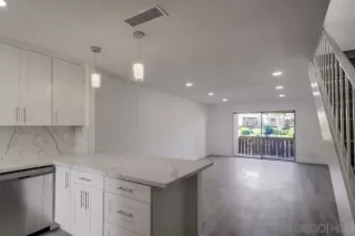 Photo #6: 230001400 Listing