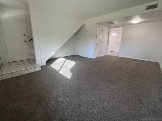 Photo #3: 230001451 Listing