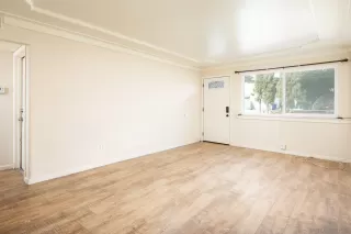 Photo #3: 230001493 Listing