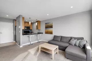 Photo #2: 230001553 Listing 