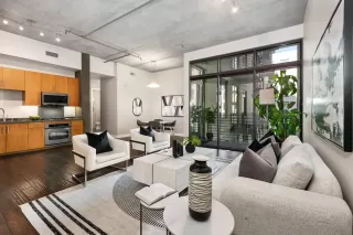 Photo #5: 230001619 Listing