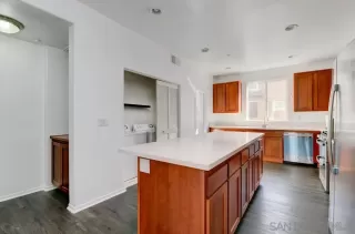 Photo #3: 230001658 Listing