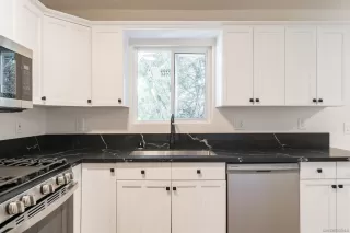 Photo #1: 230001681 Listing 