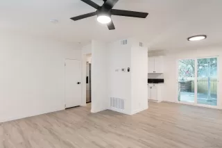 Photo #4: 230001681 Listing 