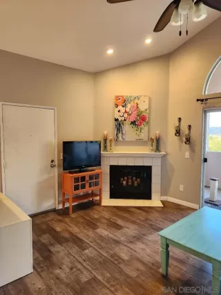 Photo #5: 230001700 Listing