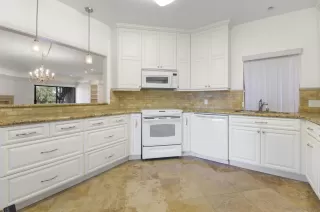 Photo #5: 230001737 Listing