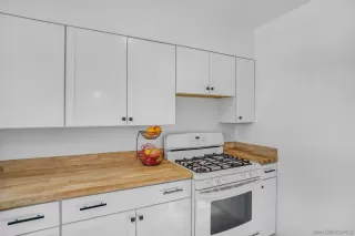 Photo #3: 230001767 Listing