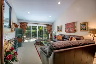 Photo #3: 230001878 Listing