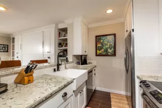 Photo #5: 230001890 Listing 