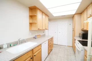 Photo #5: 230001903 Listing 