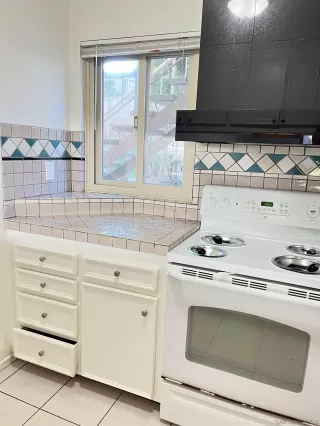 Photo #2: 230001926 Listing