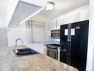 Photo #2: 230002048 Listing