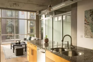 Photo #5: 230002054 Listing