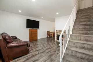 Photo #3: 230002061 Listing