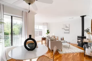 Photo #3: 230002105 Listing