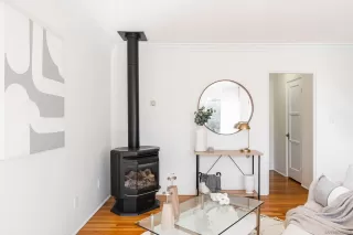 Photo #5: 230002105 Listing