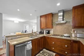 Photo #4: 230002107 Listing 