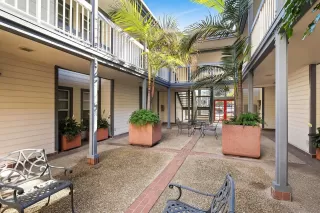 Photo #3: 230002149 Listing