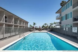 Photo #6: 230002257 Listing