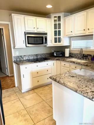 Photo #3: 230002317 Listing