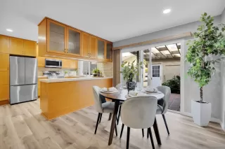 Photo #5: 230002373 Listing