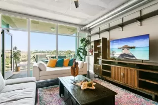 Photo #3: 230002459 Listing