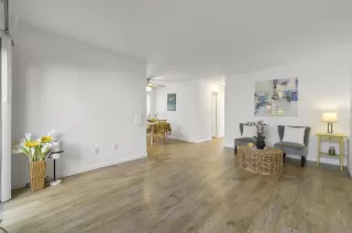 Photo #3: 230002461 Listing