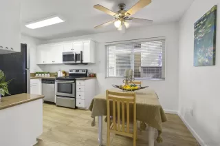 Photo #5: 230002461 Listing