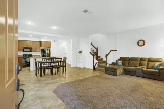 Photo #3: 230002485 Listing