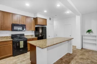 Photo #6: 230002485 Listing