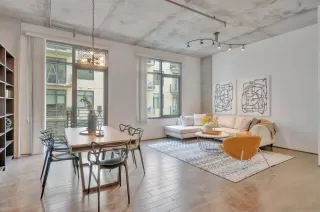 Photo #2: 230002502 Listing