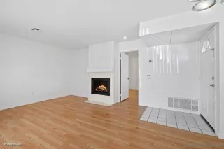 Photo #3: 230002562 Listing