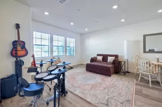 Photo #6: 230002569 Listing