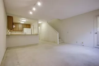 Photo #2: 230002583 Listing